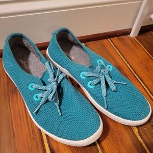 Allbirds Peacok Colored Tree Skippers